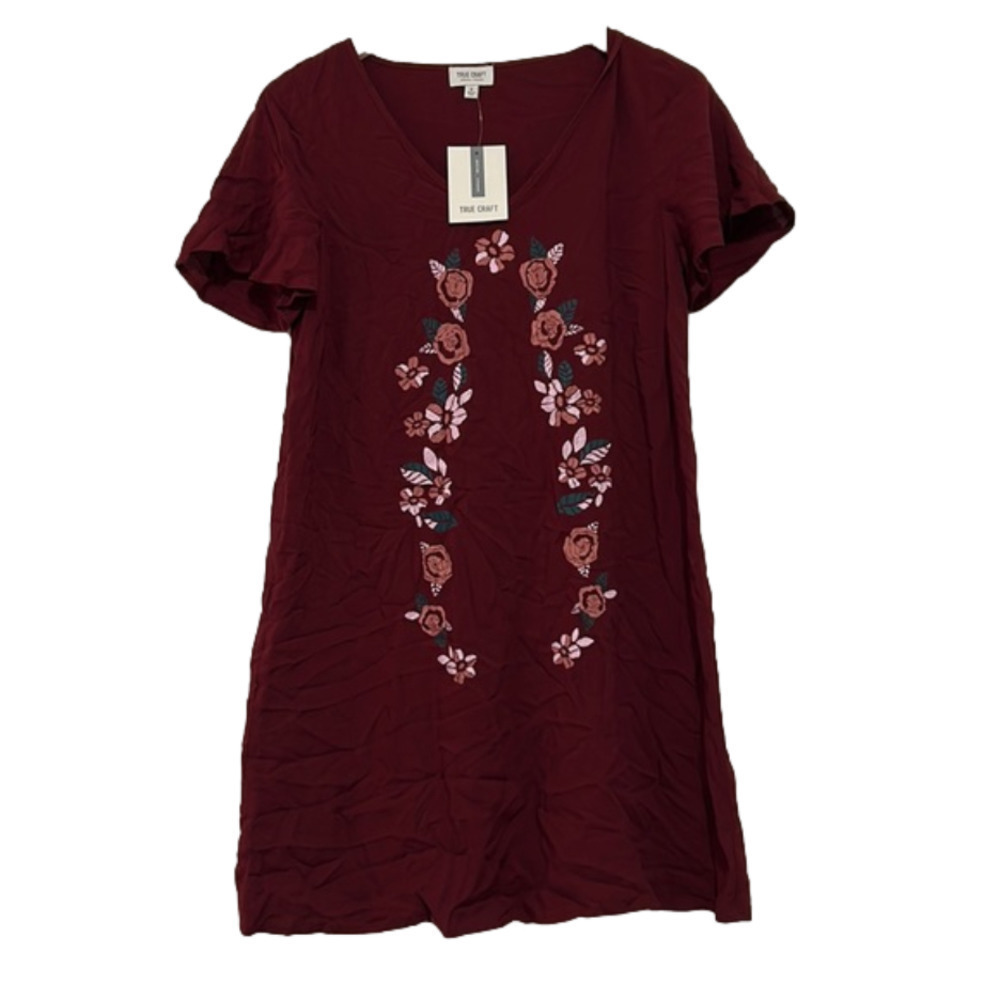 TRUE Craft Flutter Sleeve Embroidered Dress In Zinfandel, Medium